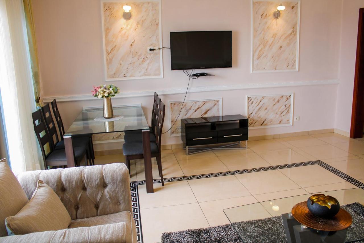 Residence Le Carat Bonapriso Douala Exterior photo