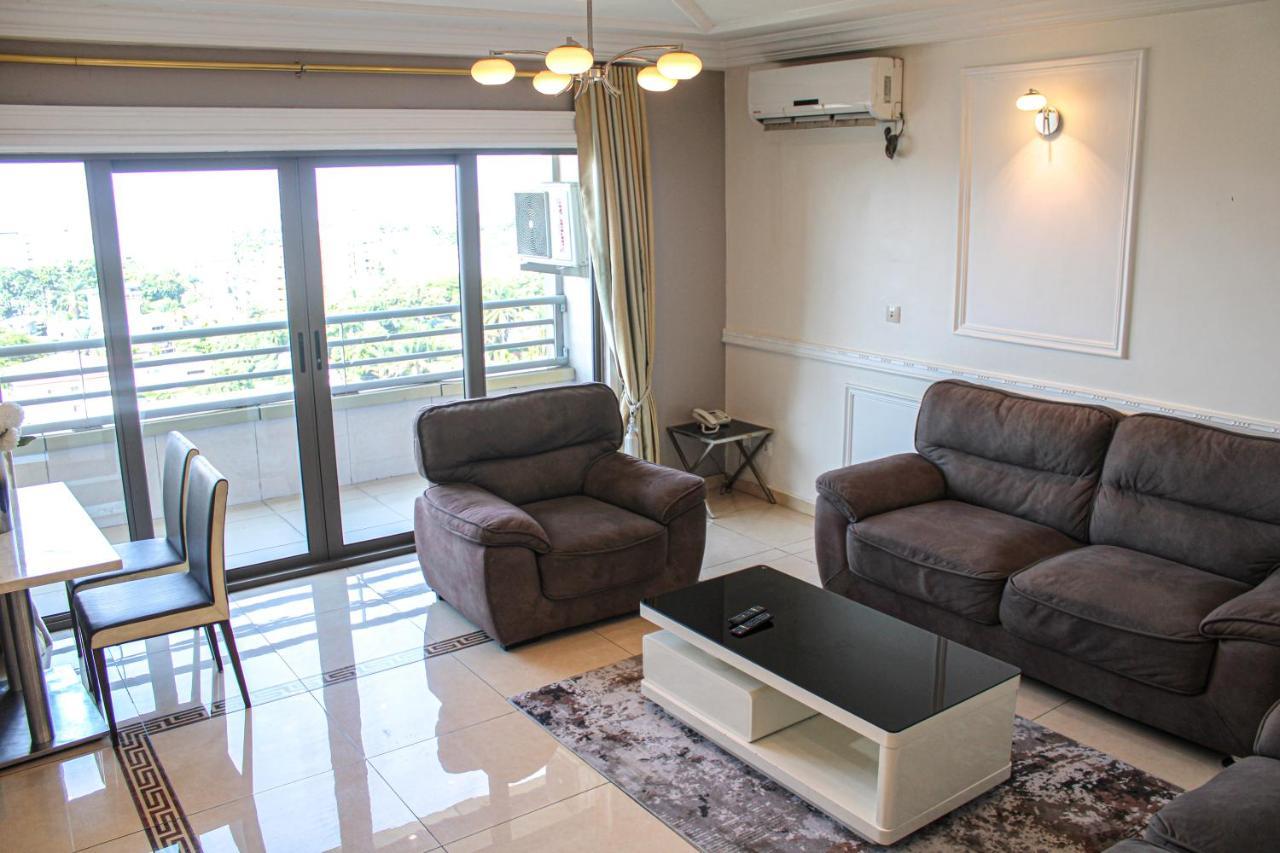 Residence Le Carat Bonapriso Douala Exterior photo