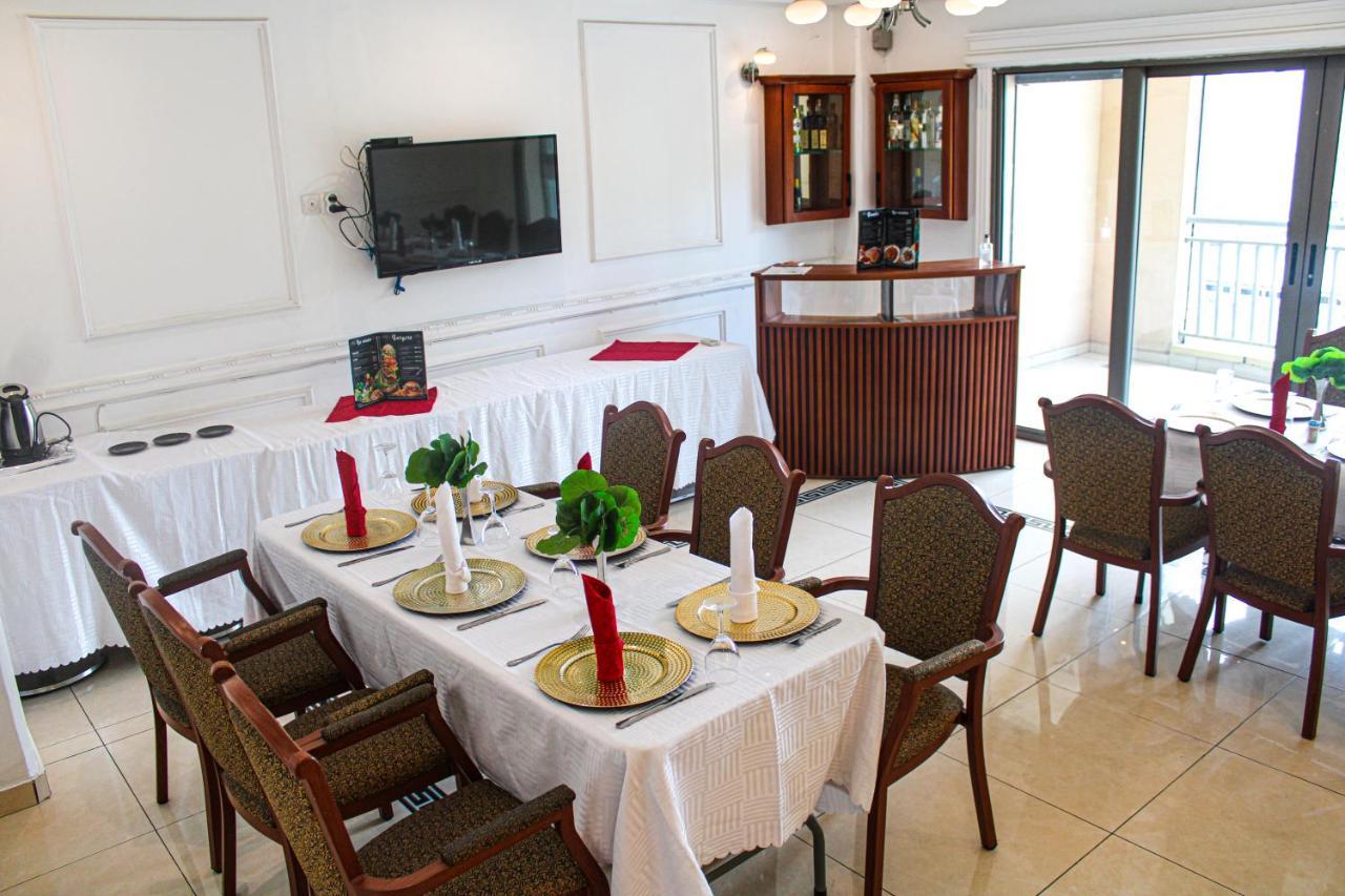 Residence Le Carat Bonapriso Douala Exterior photo