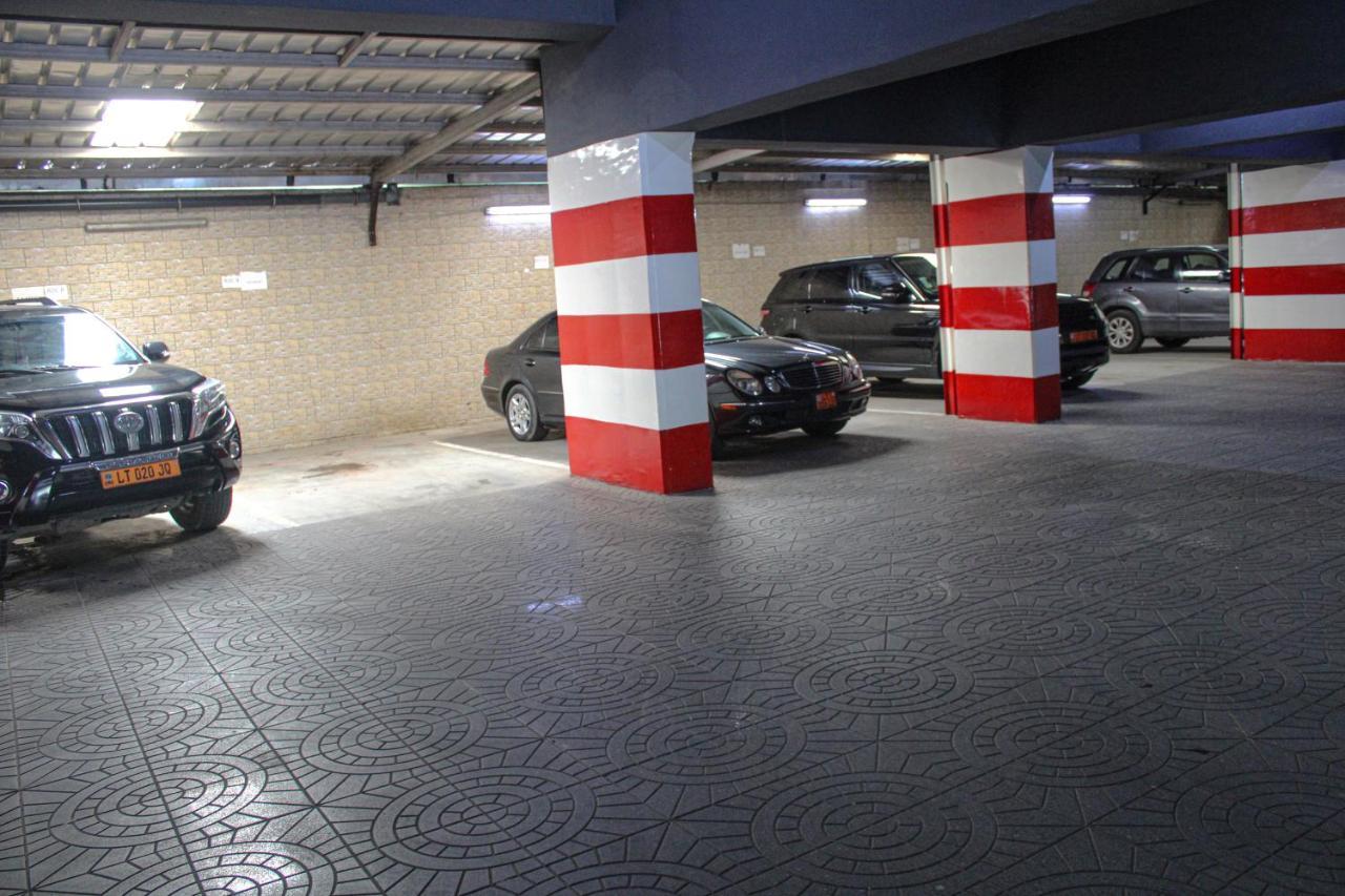 Residence Le Carat Bonapriso Douala Exterior photo